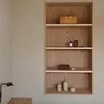 Architectural Gem With Sea View 度假居