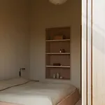 Architectural Gem With Sea View 度假居 *